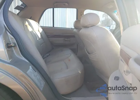 2001 Mercury Grand Marquis Gs z USA, uszkodzony, nr VIN 2MEFM74W11X714002